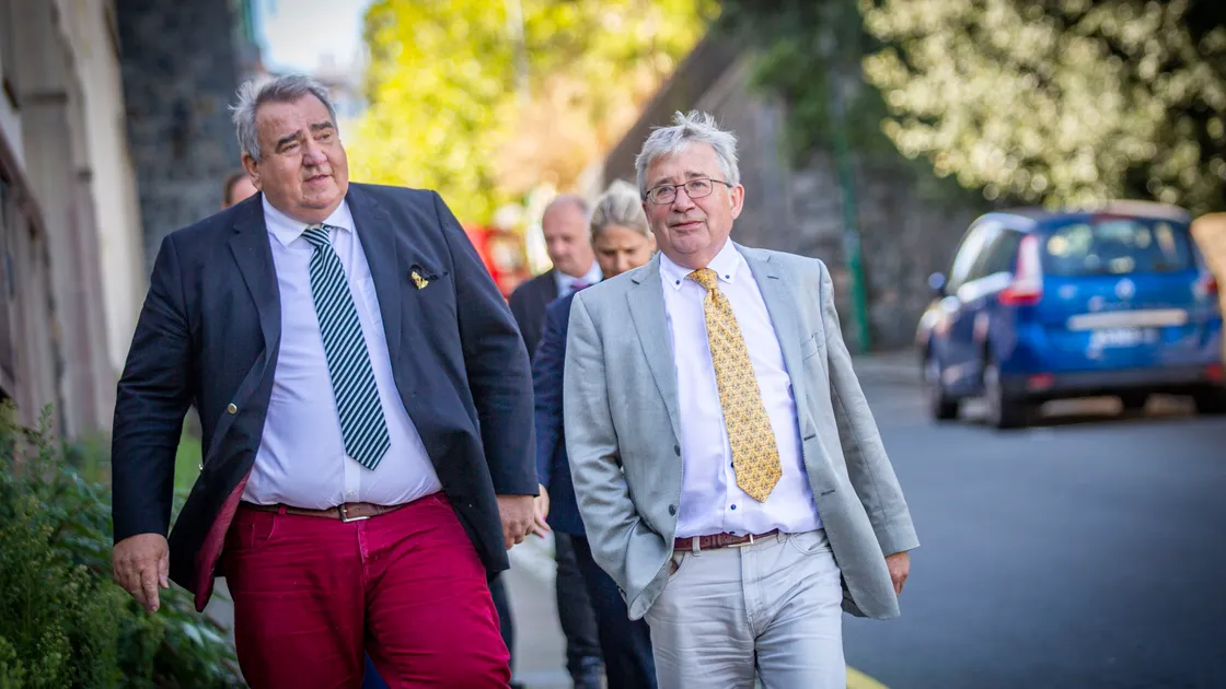 ‘One has to admire the tenacity of Deputies Vermeulen and Dyke,’ says Deputy St Pier, for sticking to their manifestos with their amendment to Economic Development’s policy letter on the airport runway. (32559055)