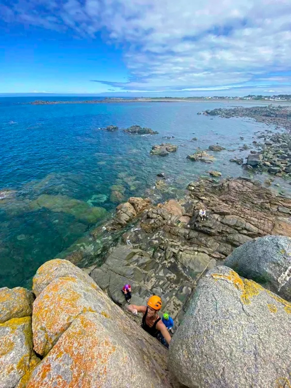 Nicky Pledger completing the first of her 30 outdoor climbs in 30 days. Picture by Zoe Fitch. (29727100)
