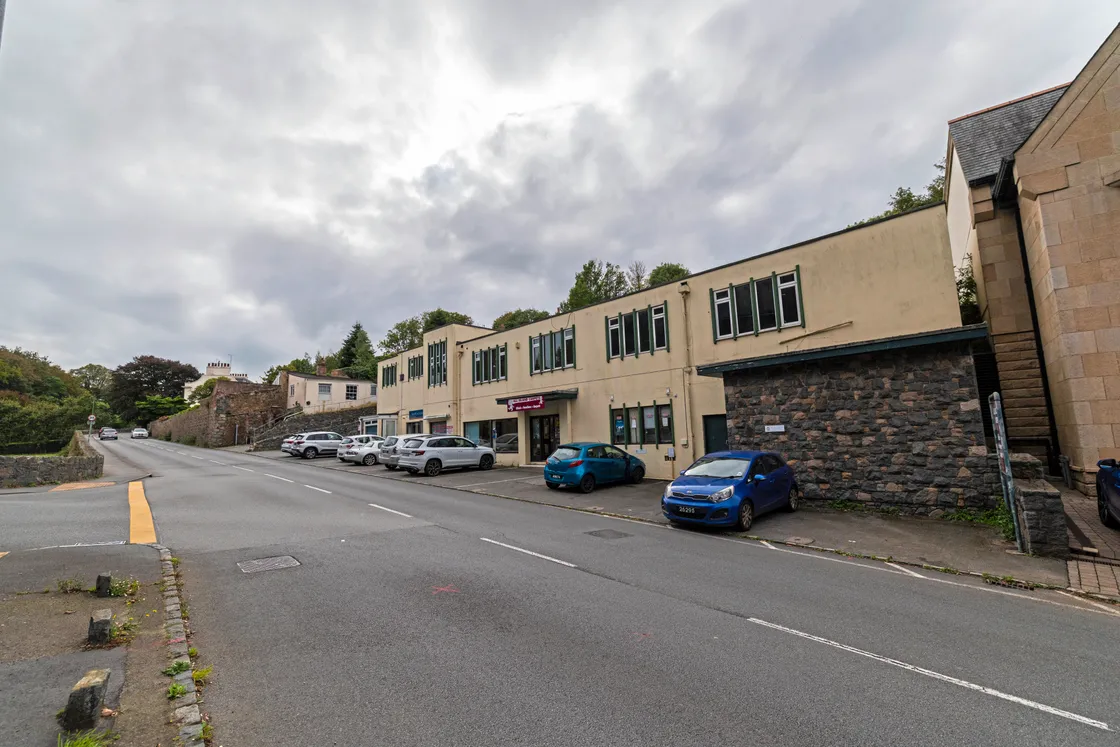 The commercial complex close to Frossard House was home to Best Food Hall until 2006