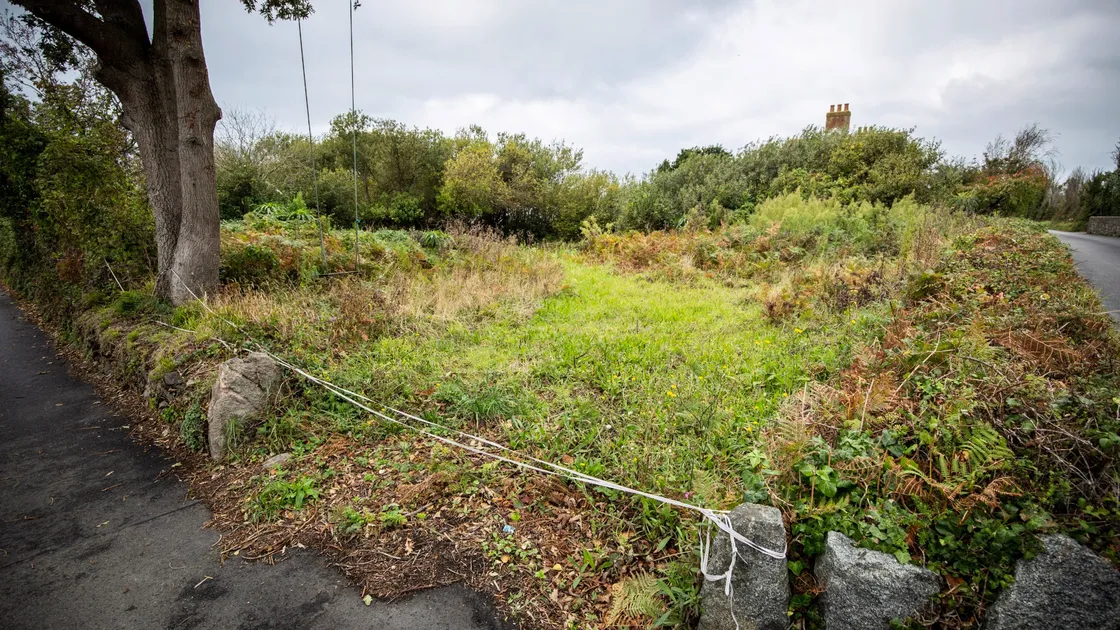 Picture by Sophie Rabey.  05-10-20.  Planners have rejected redevelopment on this site.  Vinery Site, Longue Rue/Rue des Crabbes,  St Saviours.. (28766575)