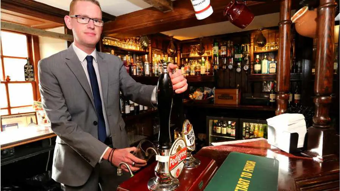 Christmas Day and Good Friday drinking laws 'need to change'