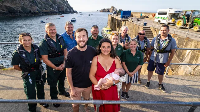 Baby Harriet born at sea aboard Flying Christine