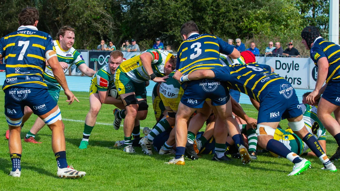 Guernsey Raiders form a maul with Dom Rice which leads to a penalty try.