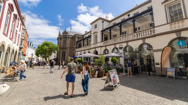 Market Square is the hottest place in town