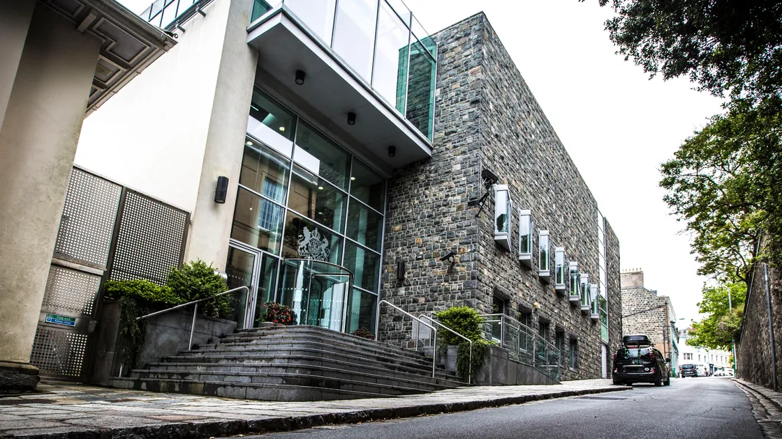 Royal Court building, St James Street, St Peter Port. (25837228)