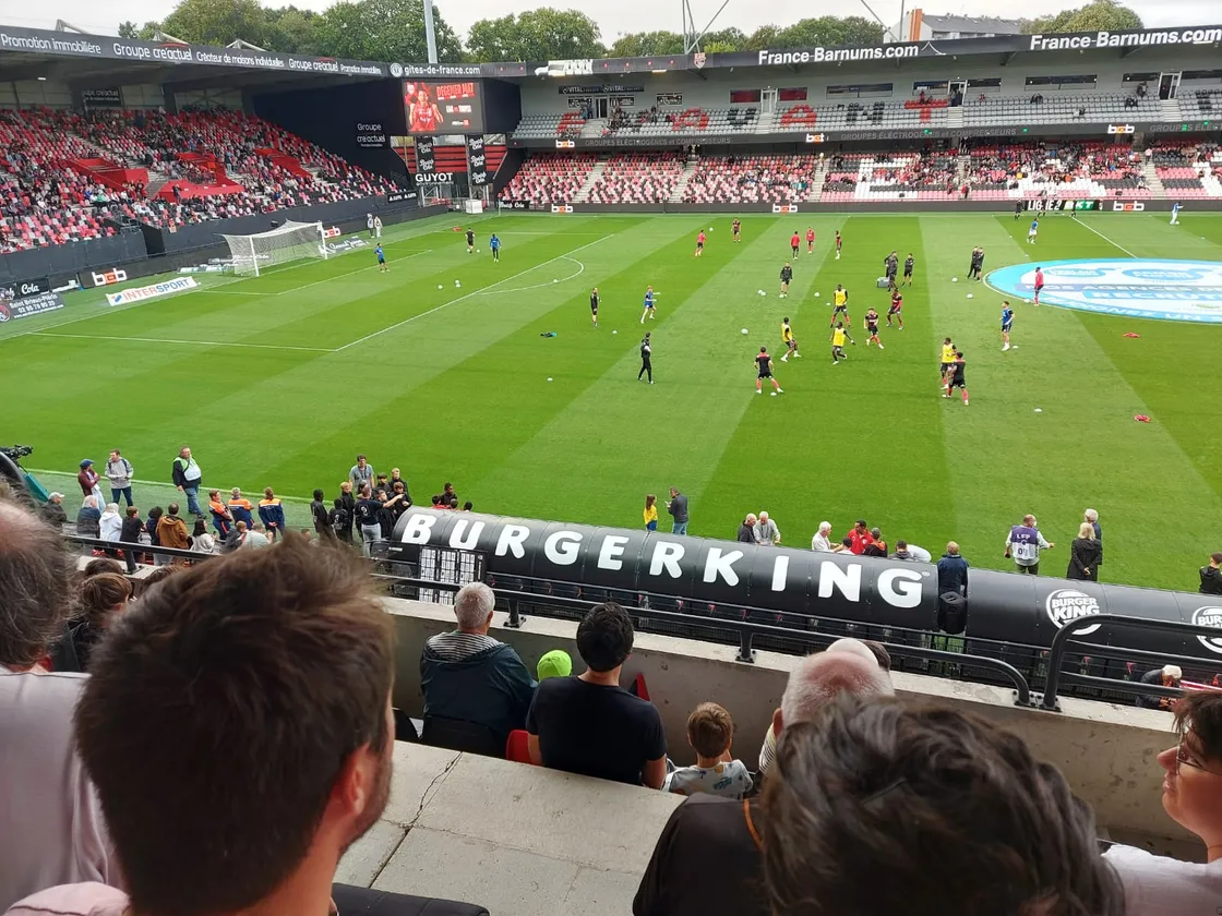 Watching En Avant Guingamp beat ES Troyes AC 4-0 in the French second division, Ligue 2. 