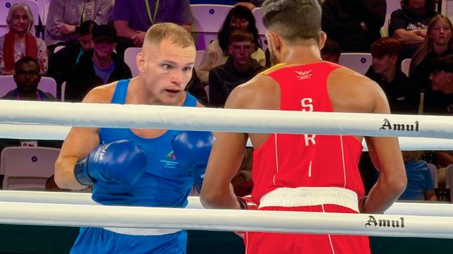 Adams sets up medal bout as Glasgow Games continue