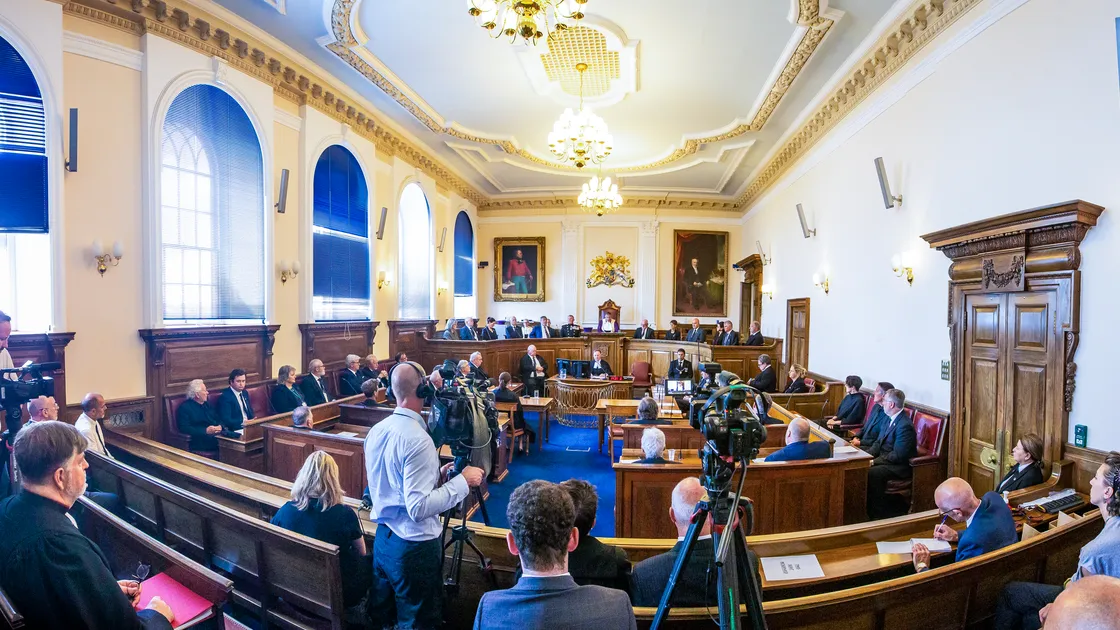 Panoramic view from the public gallery. (32001755)