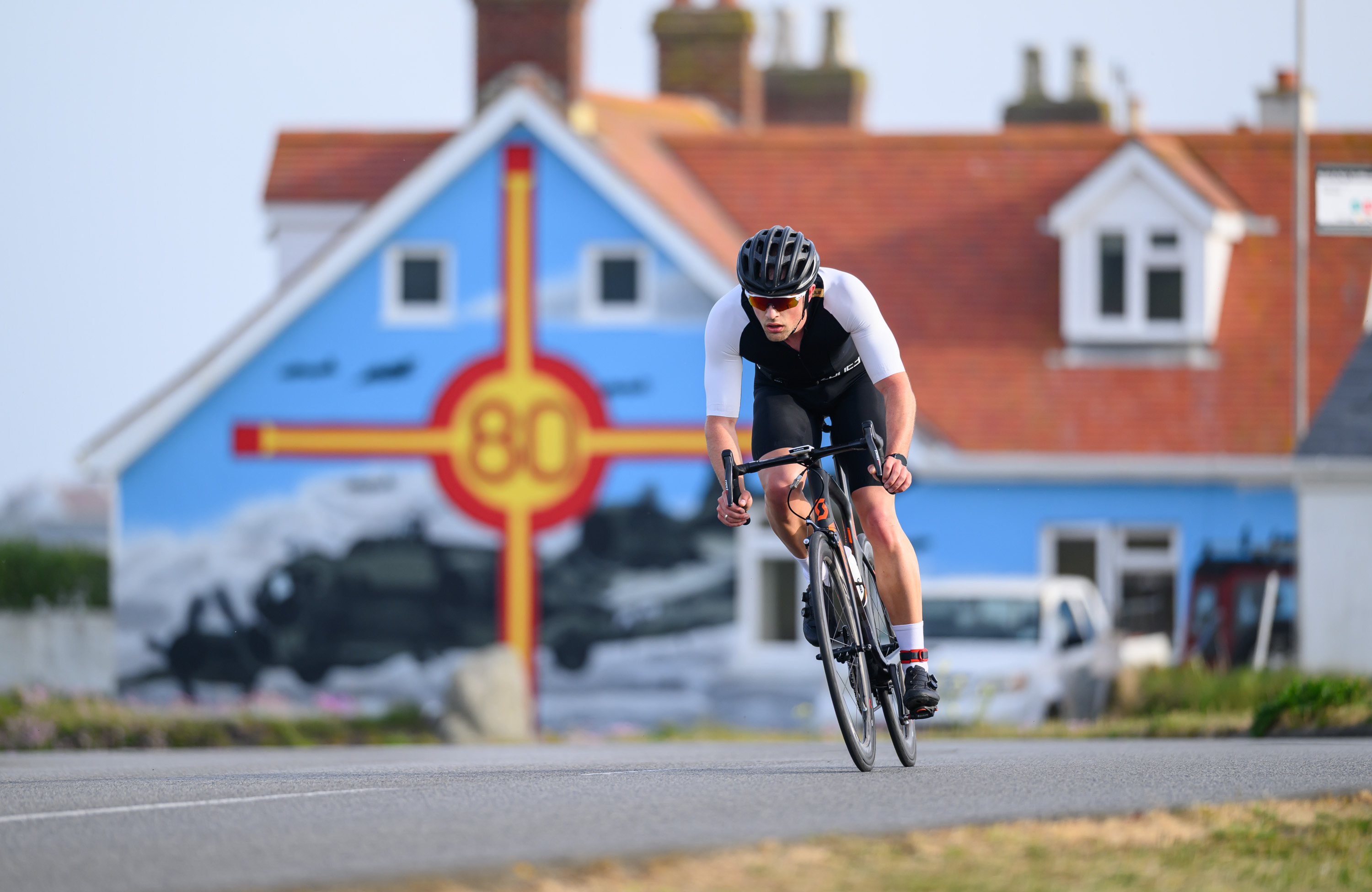 Louis finds Rocquaine distance to his liking
