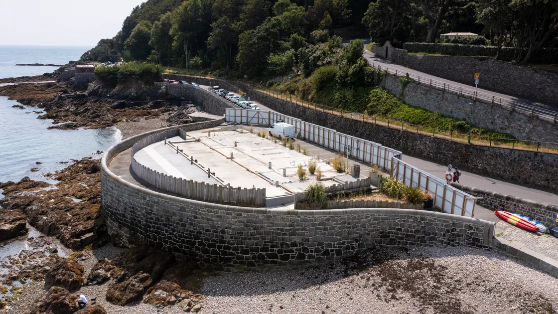 The site has been empty for 18 months after being cleared following a fire which gutted the former Octopus restaurant.