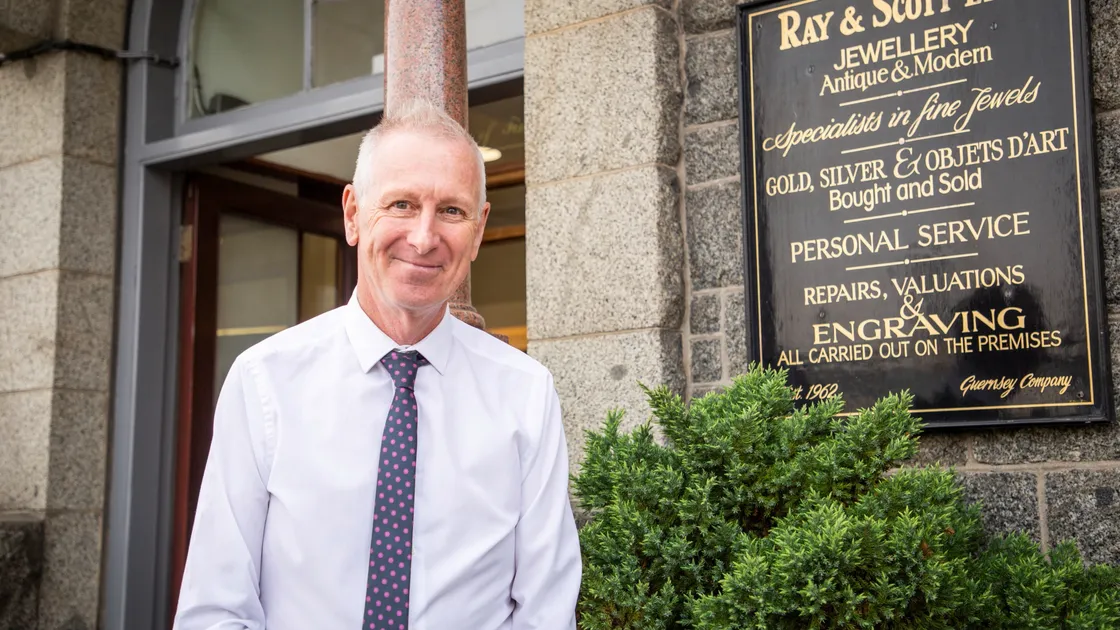  Ray & Scott's Martin Search. (28330862)