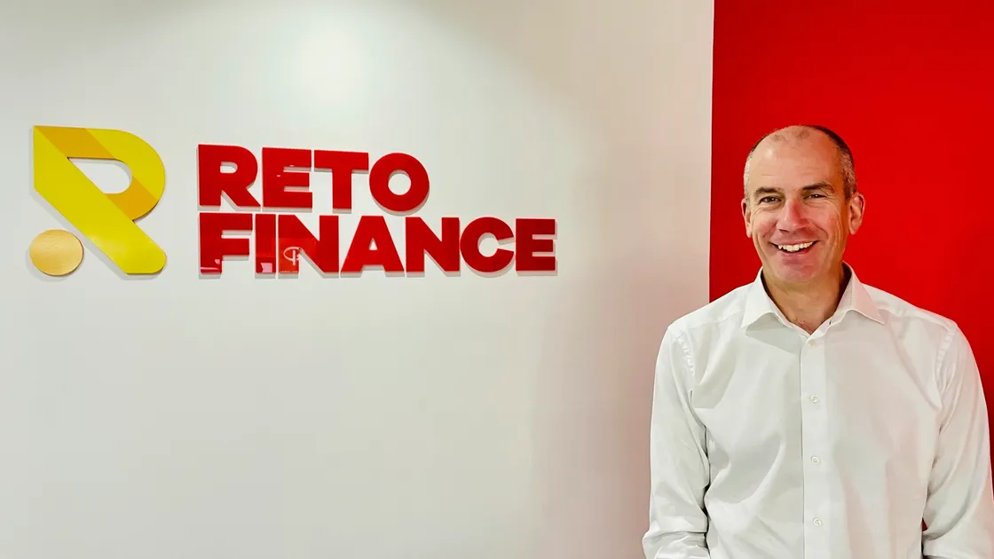 Adam Dawson, Reto Finance. (30060124)