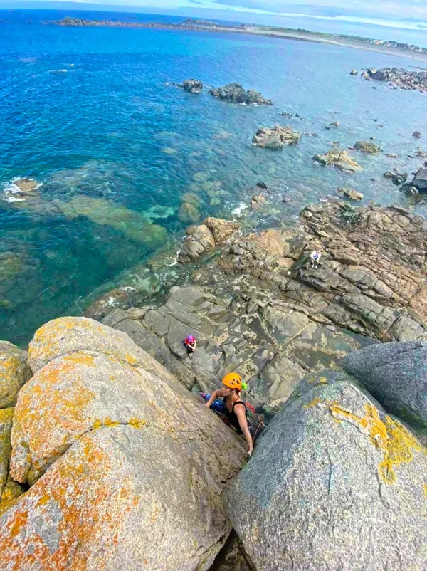 Nicky Pledger completing the first of her 30 outdoor climbs in 30 days. Picture by Zoe Fitch. (29727096)