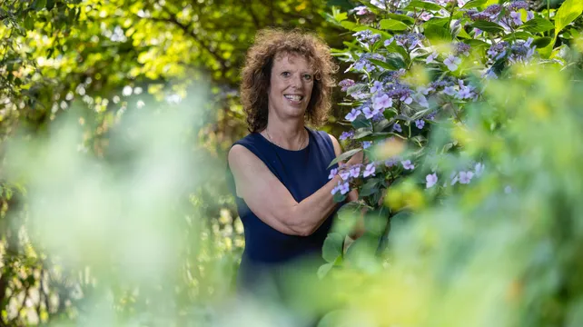 Floral judges discover hidden depths of St Saviour’s