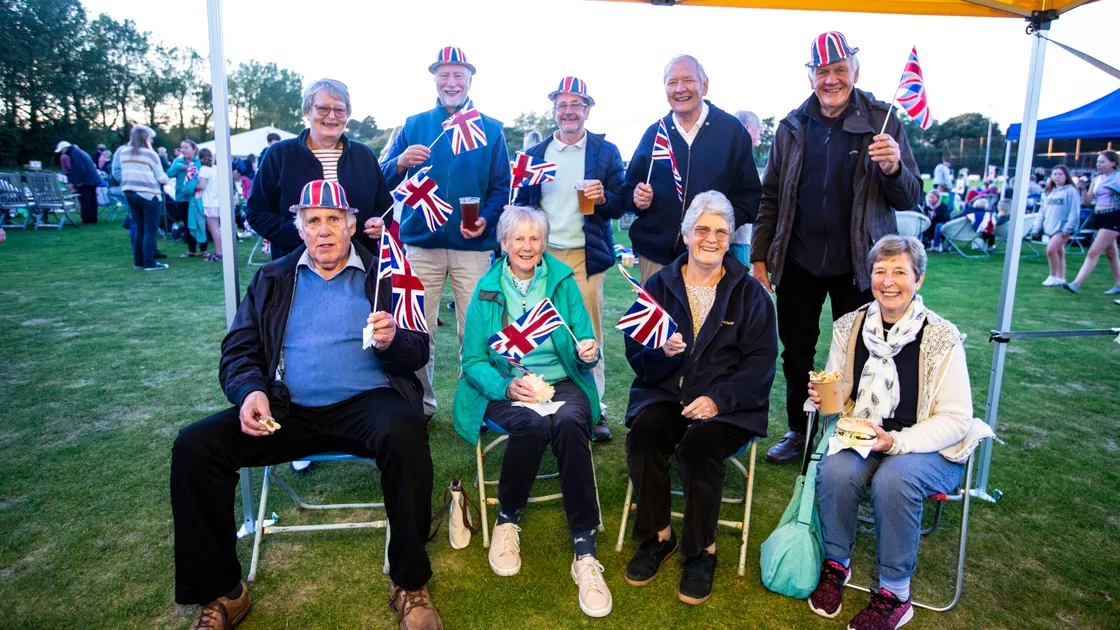 University of the Third Age visitors from the UK enjoyed the music and the setting. (29978182)