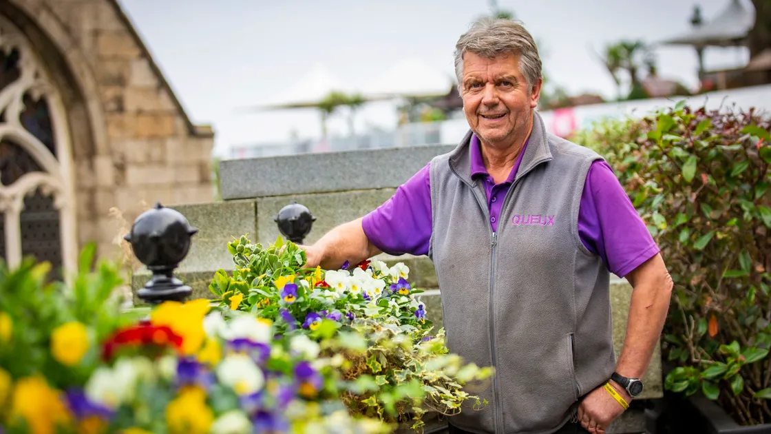 Nigel Clarke from Queux Plant Centre has been putting up planters in St Peter Port Town Centre, with flowers that will last throughout the winter. (Picture By Sophie Rabey, 30105861)