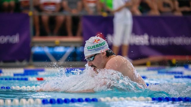 Hallett rewrites Island breaststroke records in Sheffield