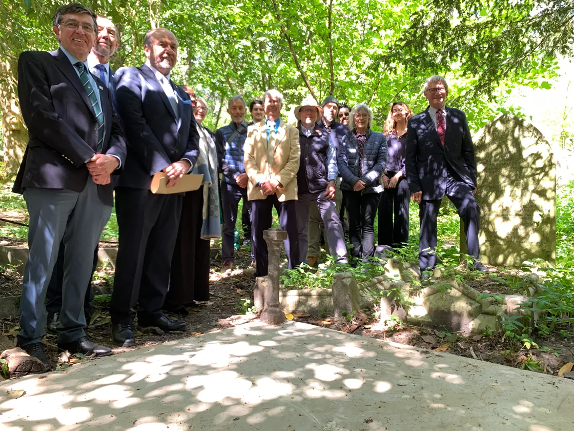 The event was attended by more than a dozen people with connections to Guernsey and Coast Rica