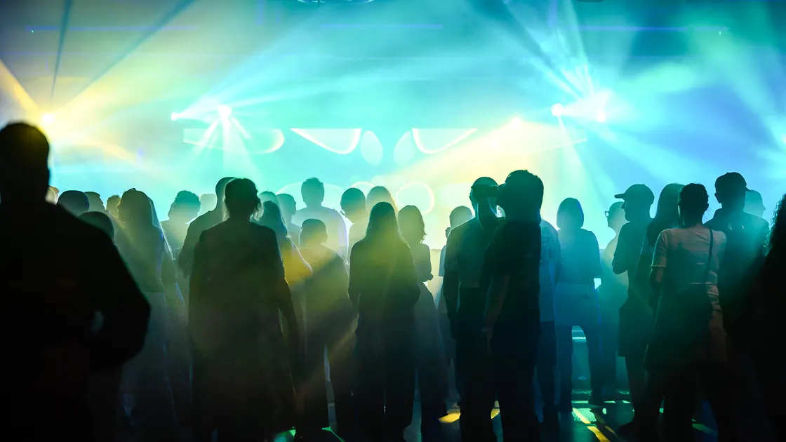 A hall variously used for IoD conferences, roller skating and emergency theatre plays host to an all-day gig at less than a day’s notice.