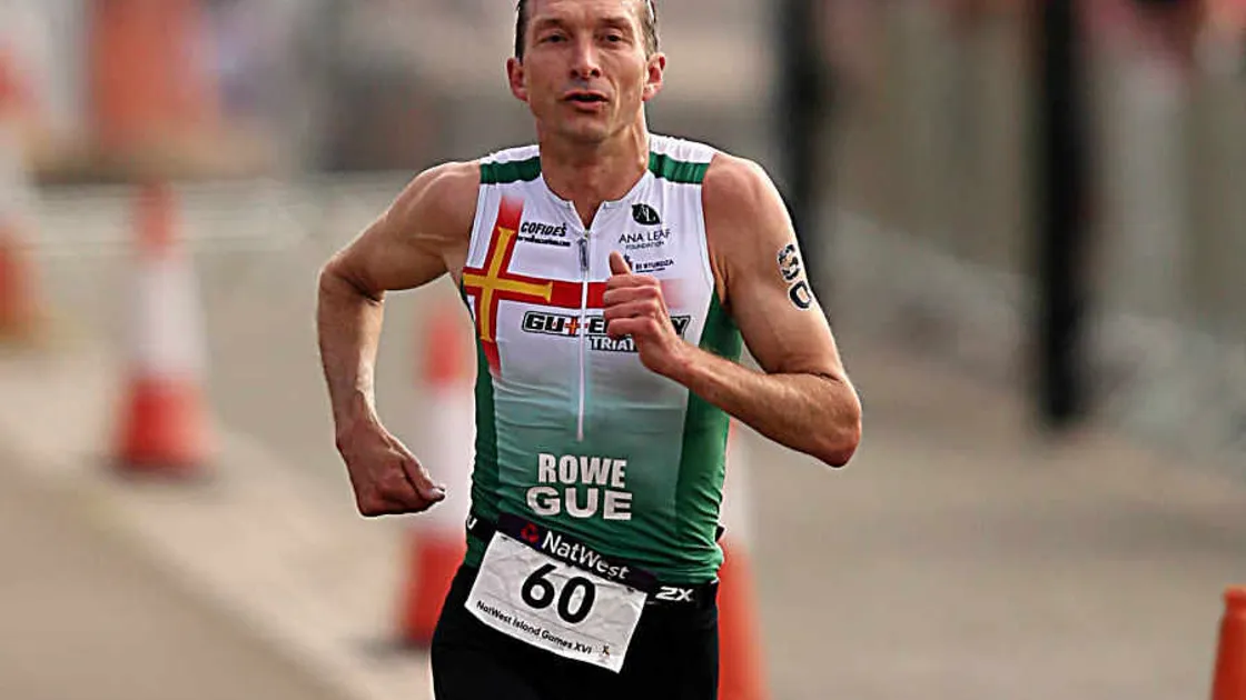 Melbourne veteran Rowe gets Games nod at 51