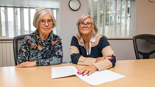 Electronic tagging for minor sentences suggested