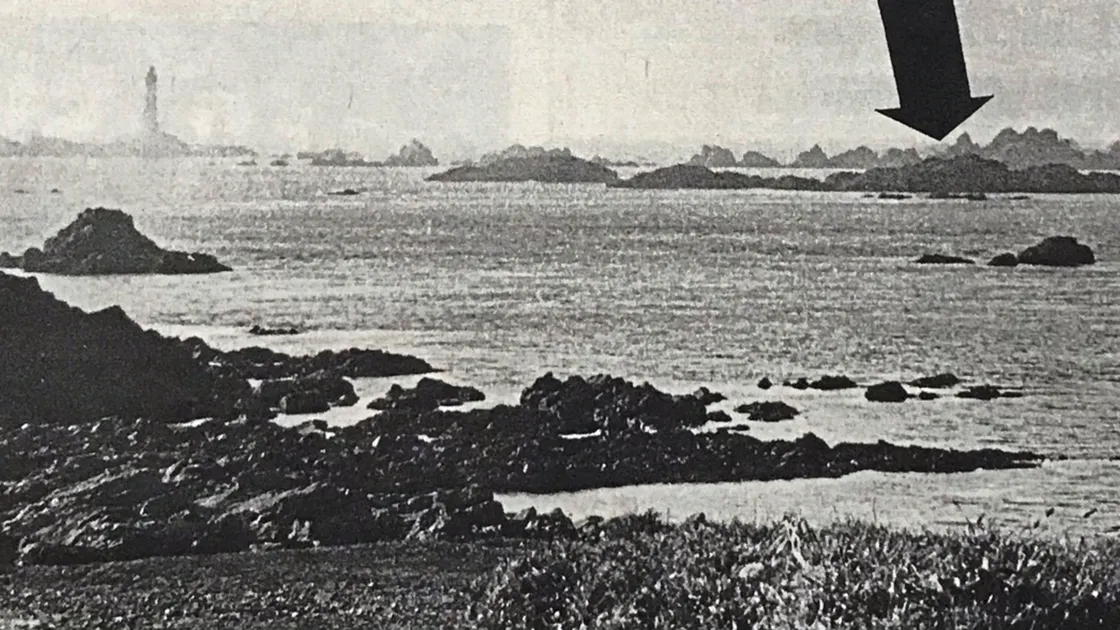 The arrow marks the spot where HMS Boreas struck the Hanois 219 years ago.