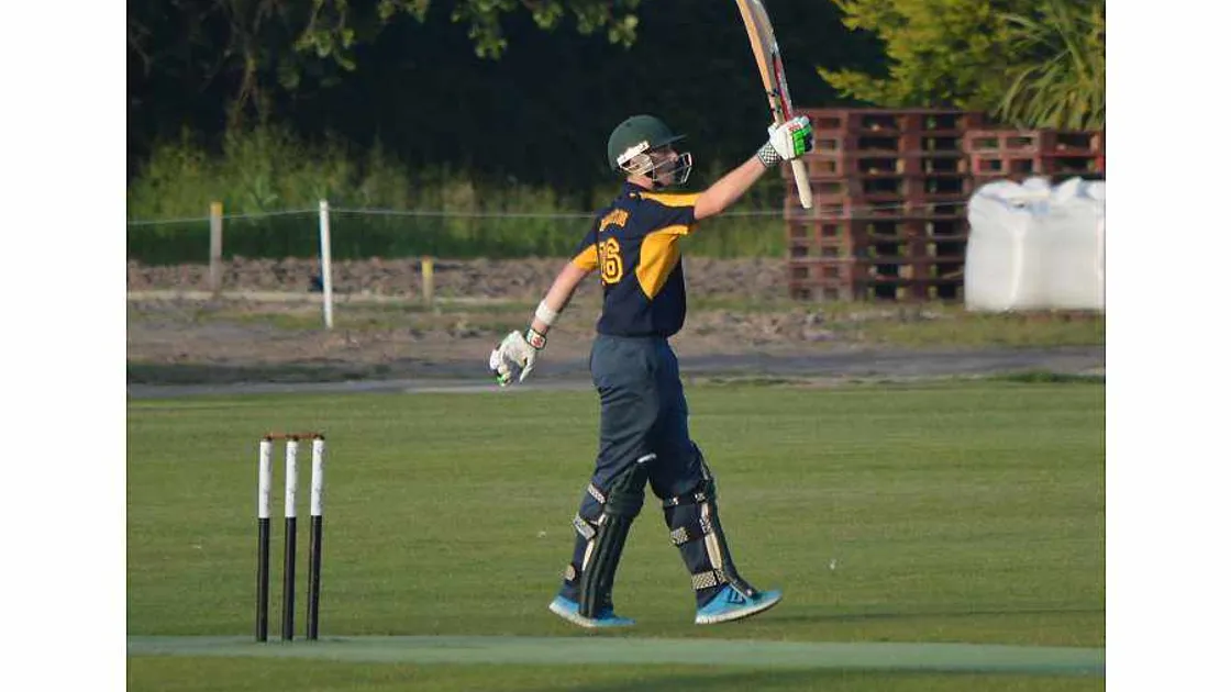 Griffins defeat Optimists by seven wickets