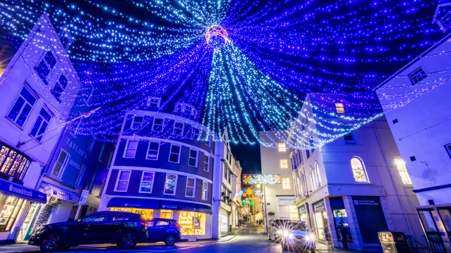 Concerns raised as parish agrees £30k Christmas lights spend