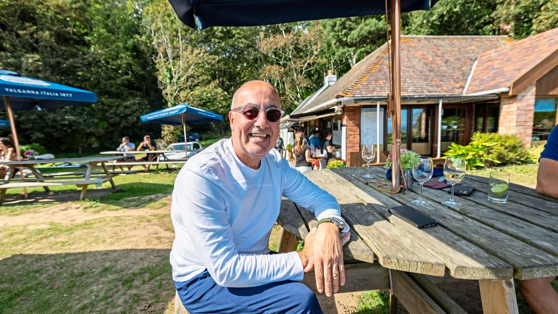 Mort Mirghavameddin had come down especially to toast their continued tenancy