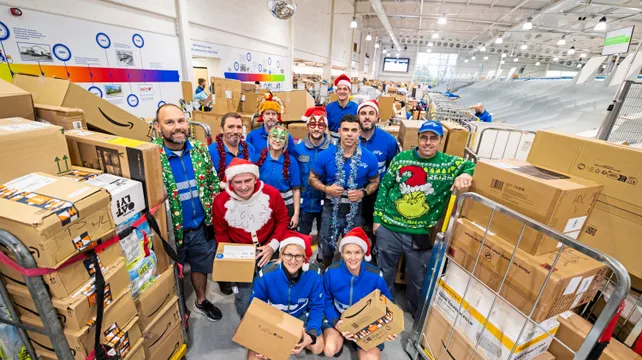 Guernsey Post takes on extra staff to cope with Christmas