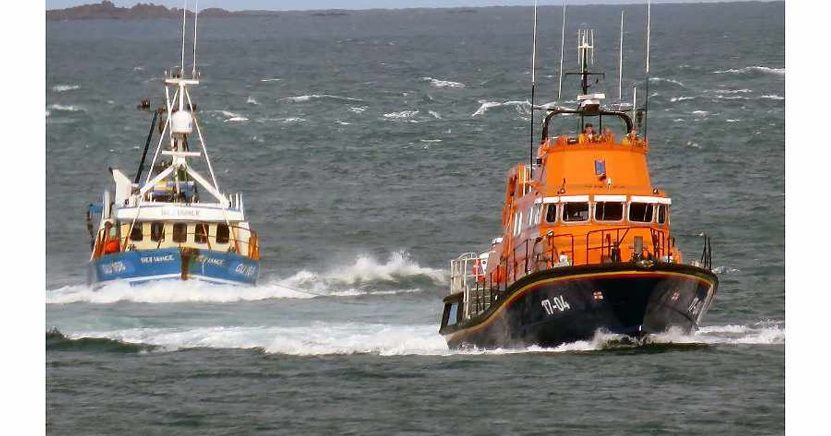 Investigation after third SOS by fishing boat