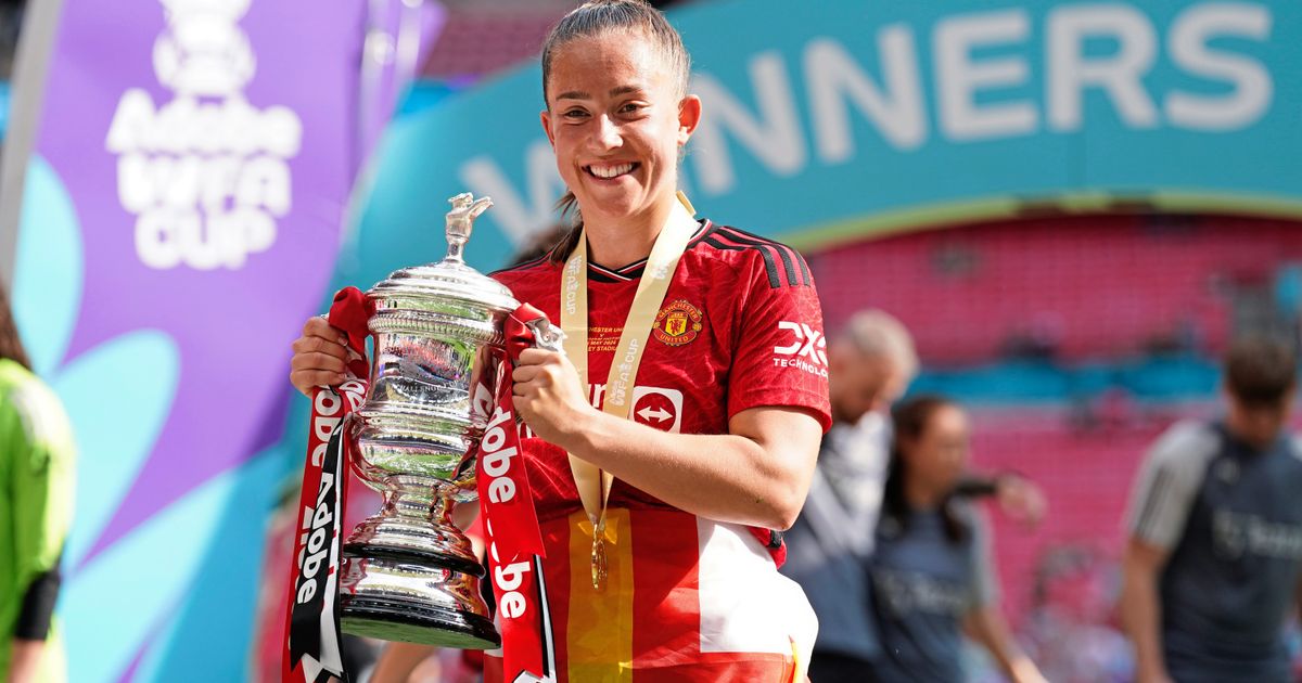 Maya is imperious as United make history