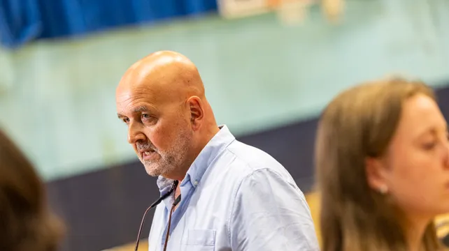 Le Tocq indicates that he intends to resign from States