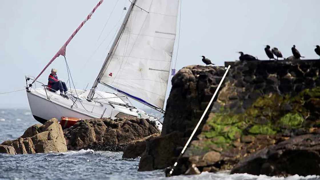 French yacht gets stuck on rocks at Brehon Tower