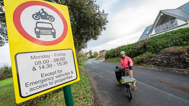 La Houguette ‘School Street’ made permanent