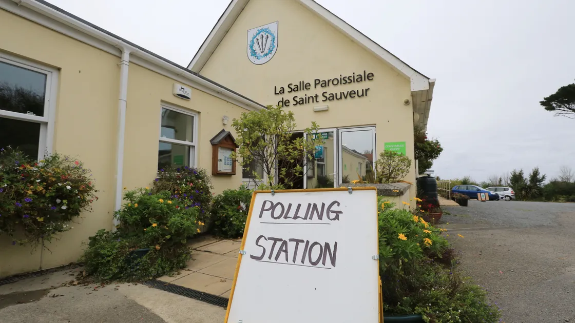 Elections 2020 Polling Stations - St Saviour's Community Centre. (33671825)