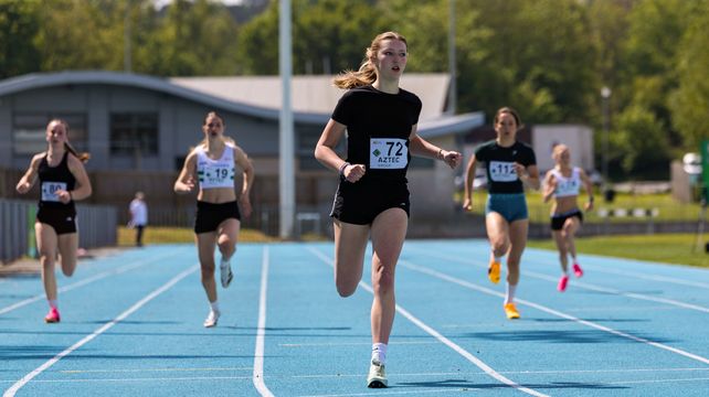 Record-breaker Amelie is ahead of schedule with 200m mark
