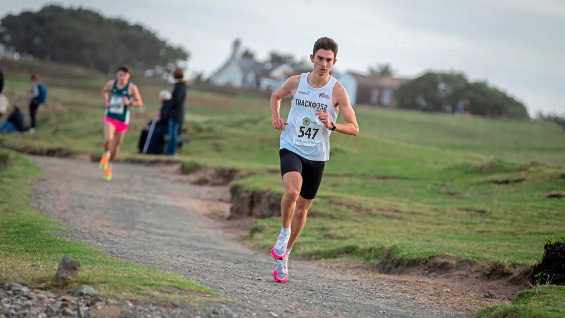Alex Rowe stamping his authority on yesterday’s Boxing Day Cross-Country over the Full Course at L’Ancresse. (Picture by Luke Le Prevost, 32834192)