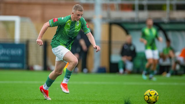 GFC to field development team in English U23 league