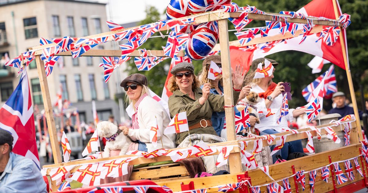 ‘It’s nice to see all the people around the island waving’