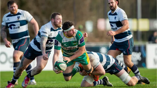 Sun shines on Raiders as they climb above Havant