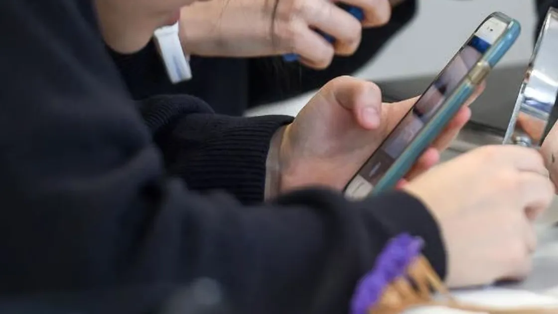There was some support, in principle, for the idea of a mobile phone ban in schools. But there was also some scepticism that it would prove effective, because they felt young people would just find ways to circumvent it.