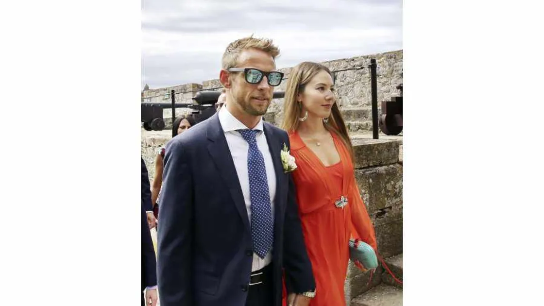 F1 stars Coulthard and Button at castle wedding