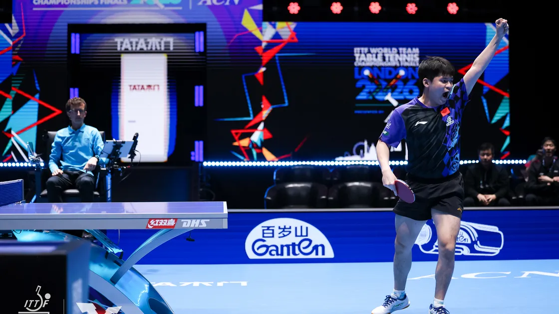 Guernsey umpire Ben Foote in the chair for the men’s team final between China and Japan at the World Team Championships 2026.