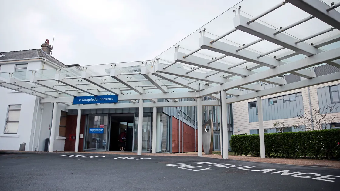 The Princess Elizabeth Hospital was on its highest level of alert – black – yesterday, with bed occupancy at 96%, after ‘unprecedented’ pressure over the last 10 days.                          (Picture by Peter Frankland, 21116628)