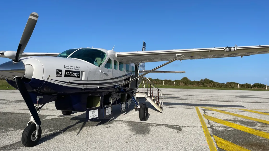 French regional airline Finistair was awarded the contract to provide a service between the islands at the end of May