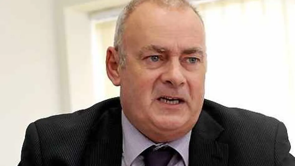 Employers can afford more than minimum wage – union