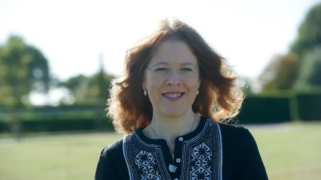 Dr Gilly Carr. (29769701)