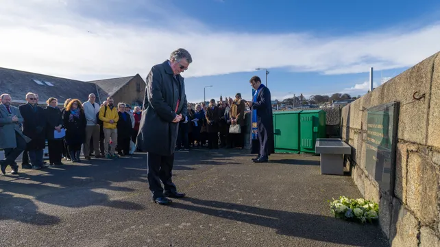 Holocaust victims honoured at White Rock