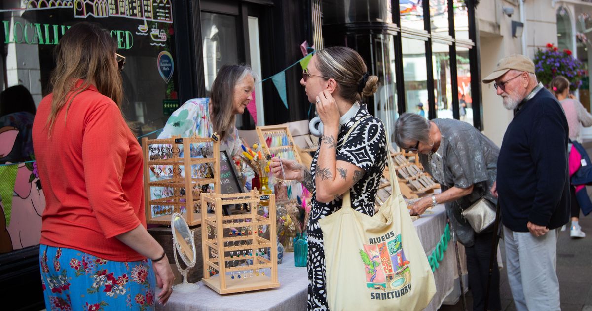 Commercial Arcade street party marks 200 years